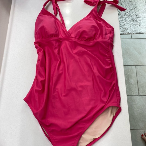 Pink maternity swimsuit - Picture 2 of 5